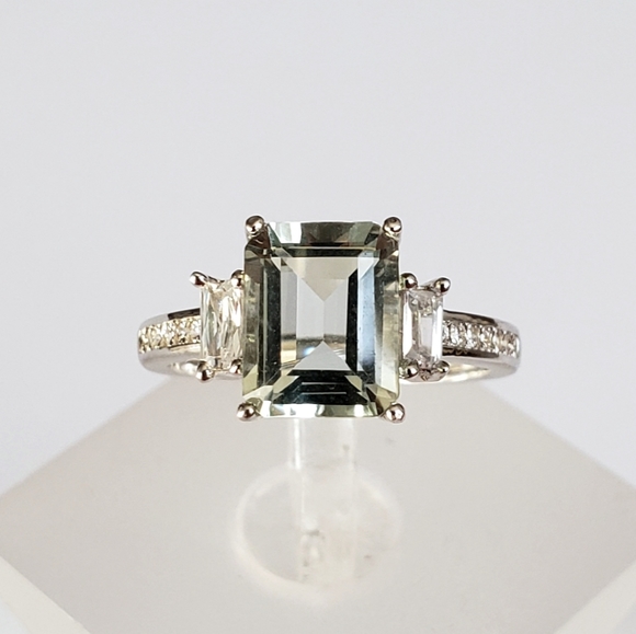2ct Emerald Cut Green Amethyst Ring - Picture 3 of 8